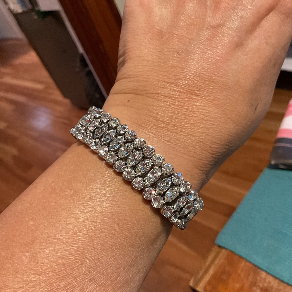 1960's Multi-Row Rhinestone Accordion Stretch Bracelet
